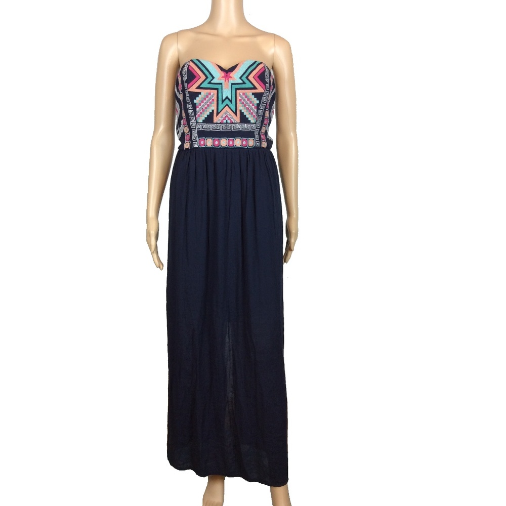 NWOT Maurices strapless embroidered maxi dress
